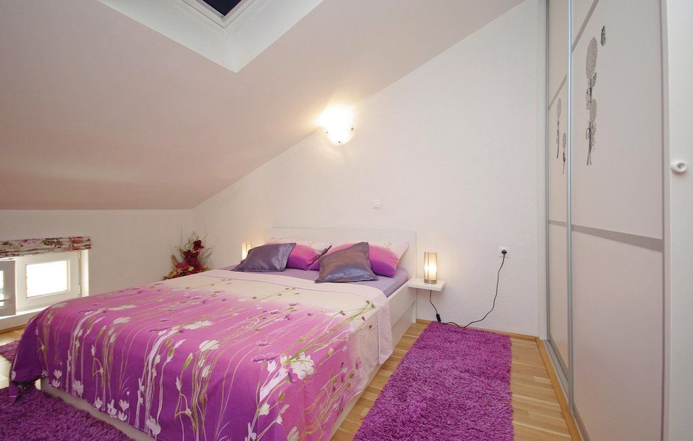 Apartment (A1)