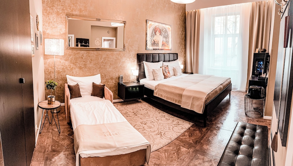 Superior Double Room, 1 Bedroom, Private Bathroom - Photo 2