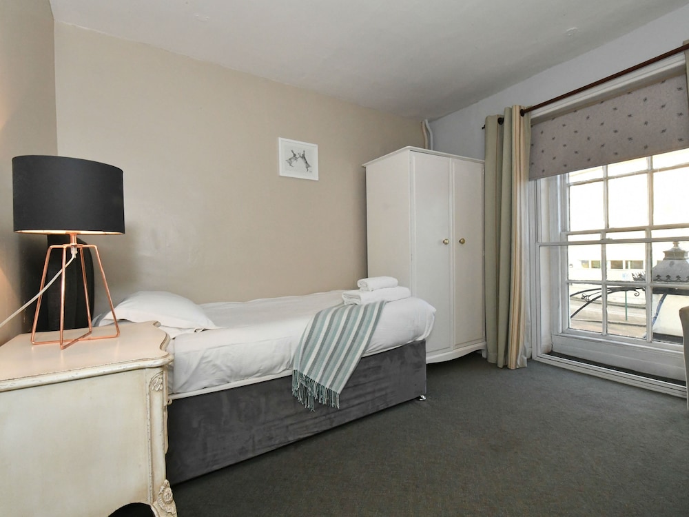 Single Room, Ensuite photo 3