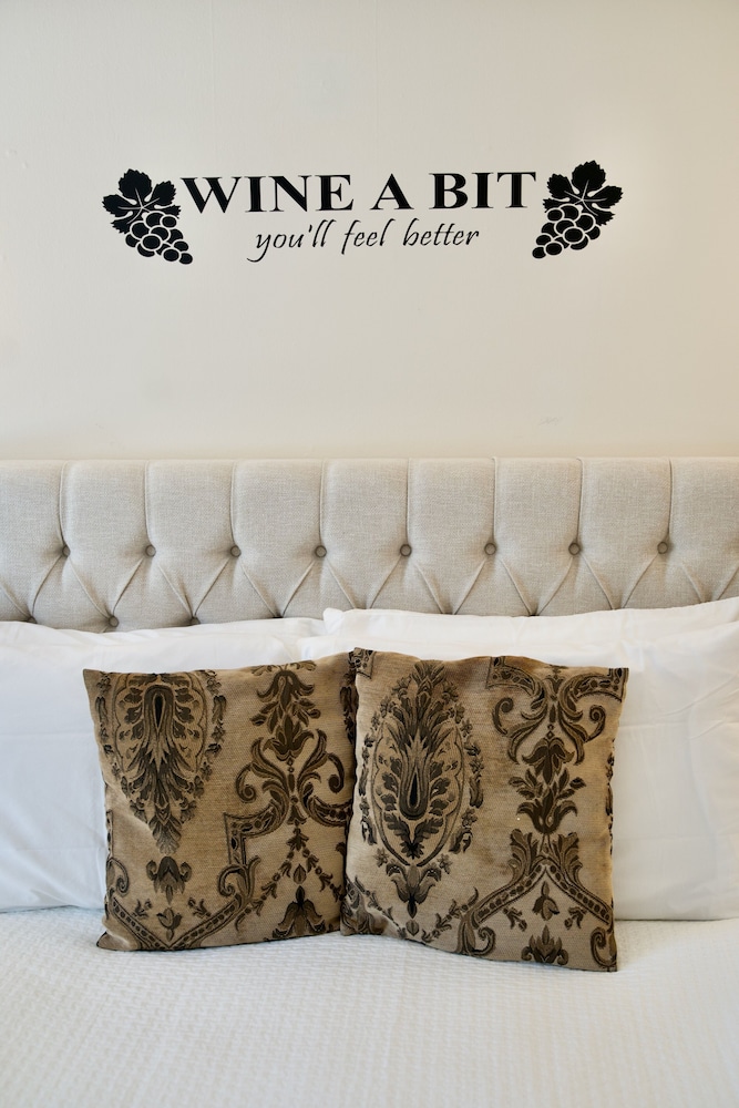 Vinology Room (2nd floor) photo 2