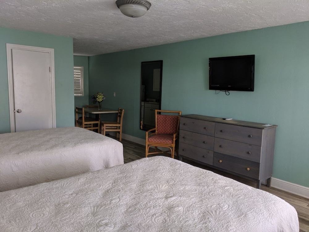 Standard Studio, 2 Double Beds, Pet Friendly
