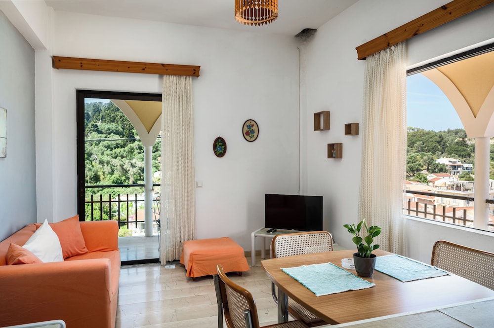 Studio, 1 Bedroom, Balcony, Sea View photo 3