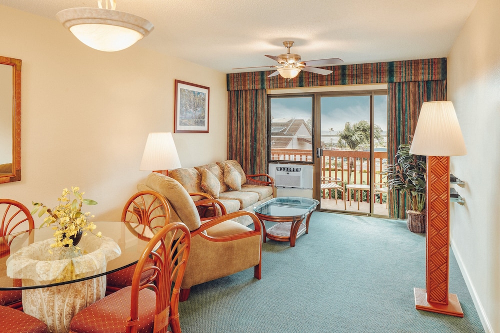 Condo, 2 Bedrooms, Kitchen - Photo 2