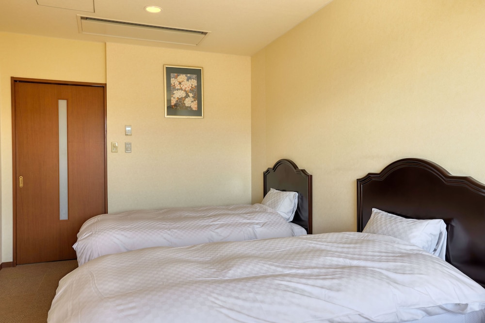 Triple Room, Mt. Fuji View (Non-Smoking) photo 2