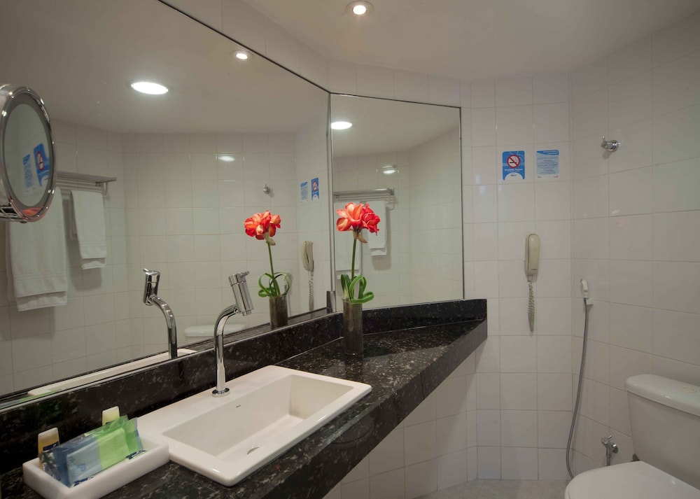 Suite - Photo 4