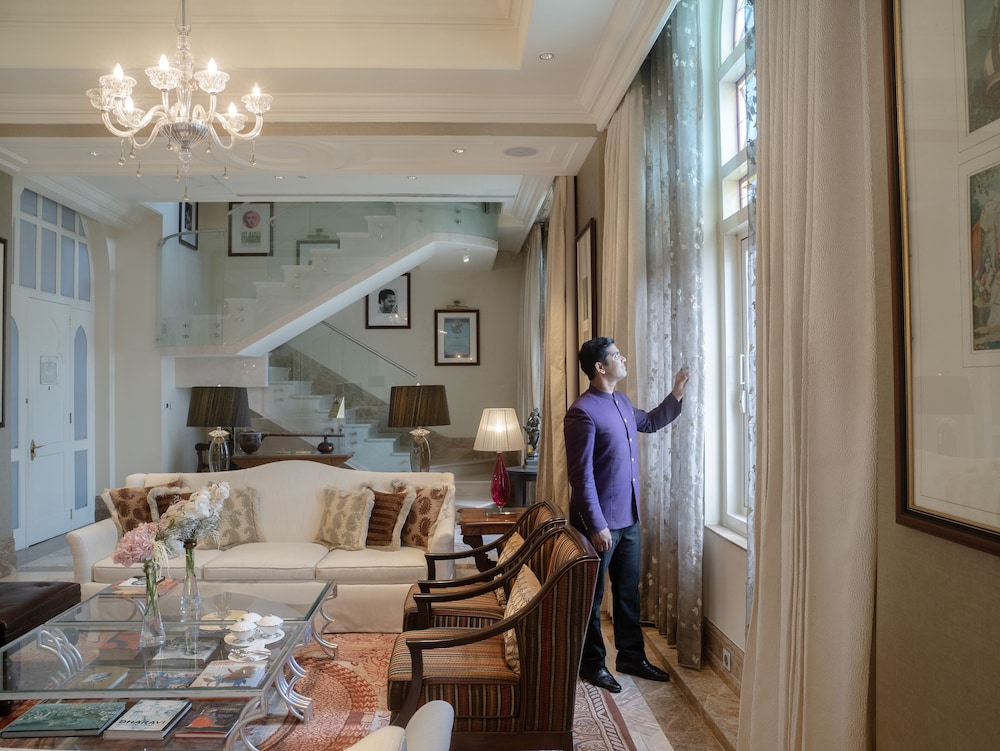 Signature Suite, 1 King Bed, Sea View photo 3