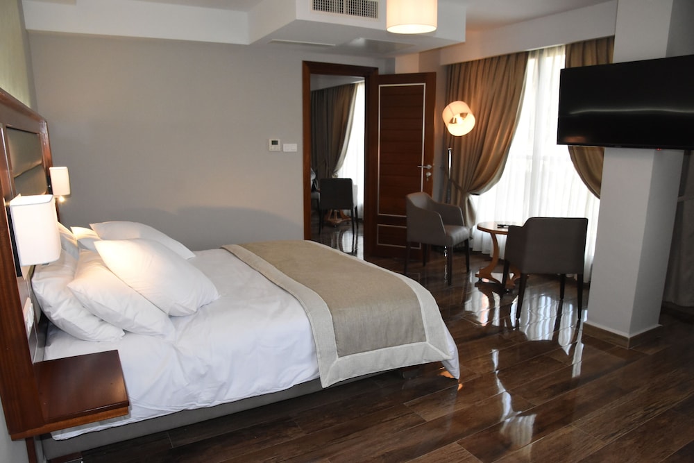 Senior Suite, Multiple Beds photo 1