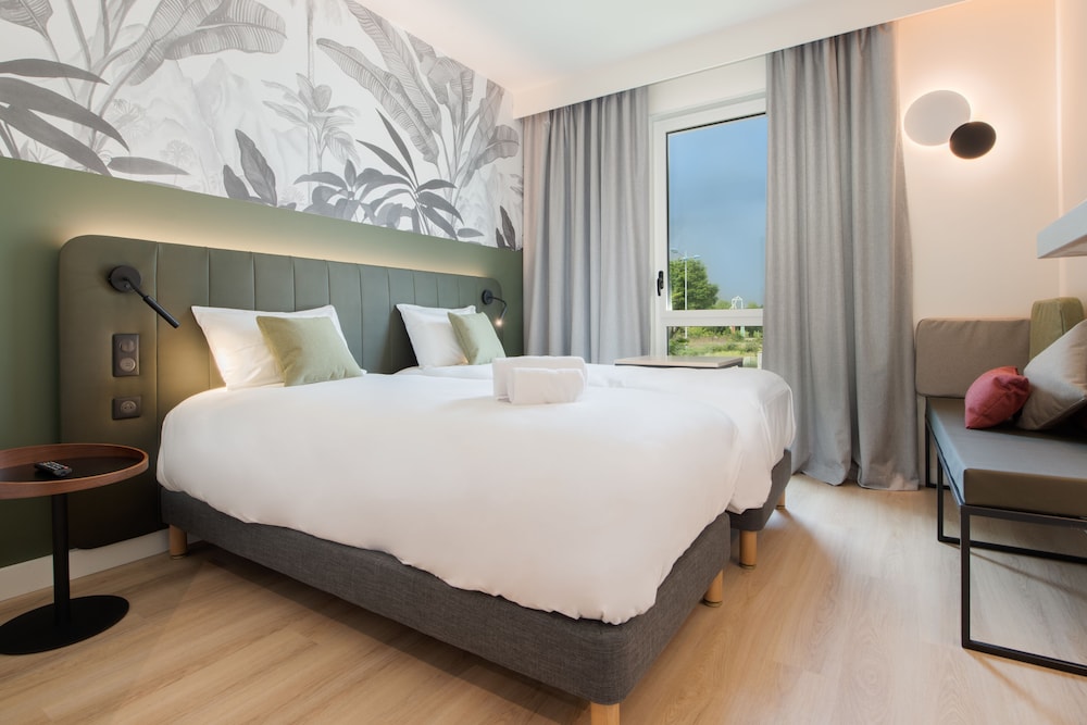 Standard Room, 2 Twin Beds - Photo 6
