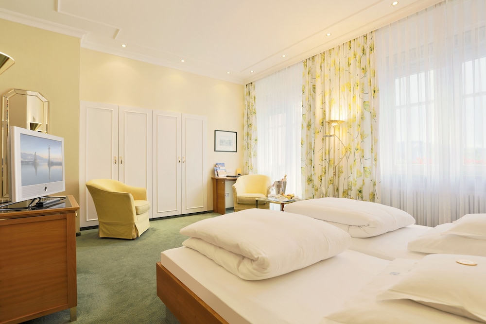 Double Room, Lake View photo 2