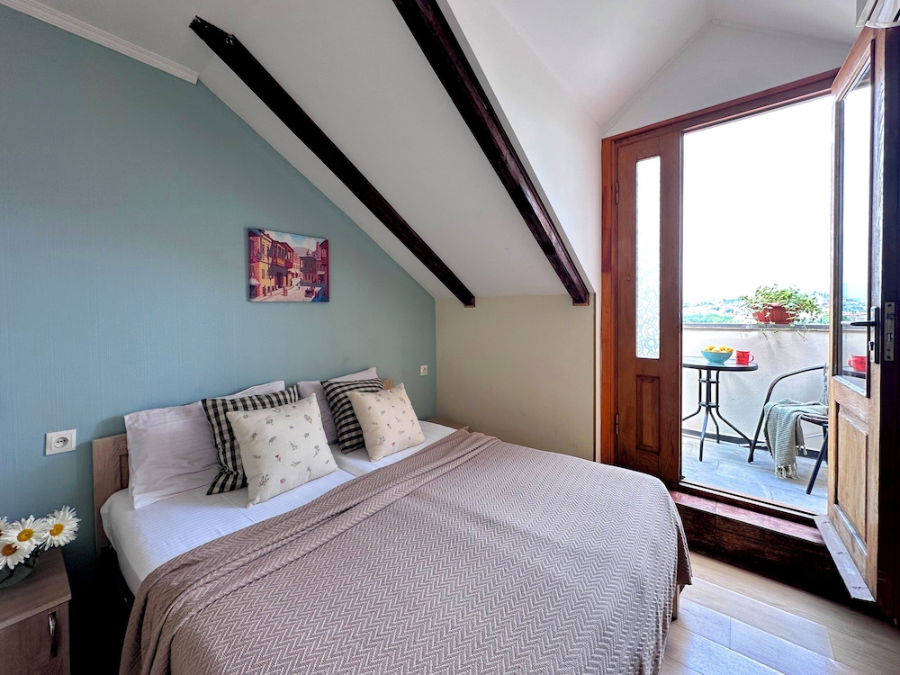 Panoramic Double or Twin Room photo 2