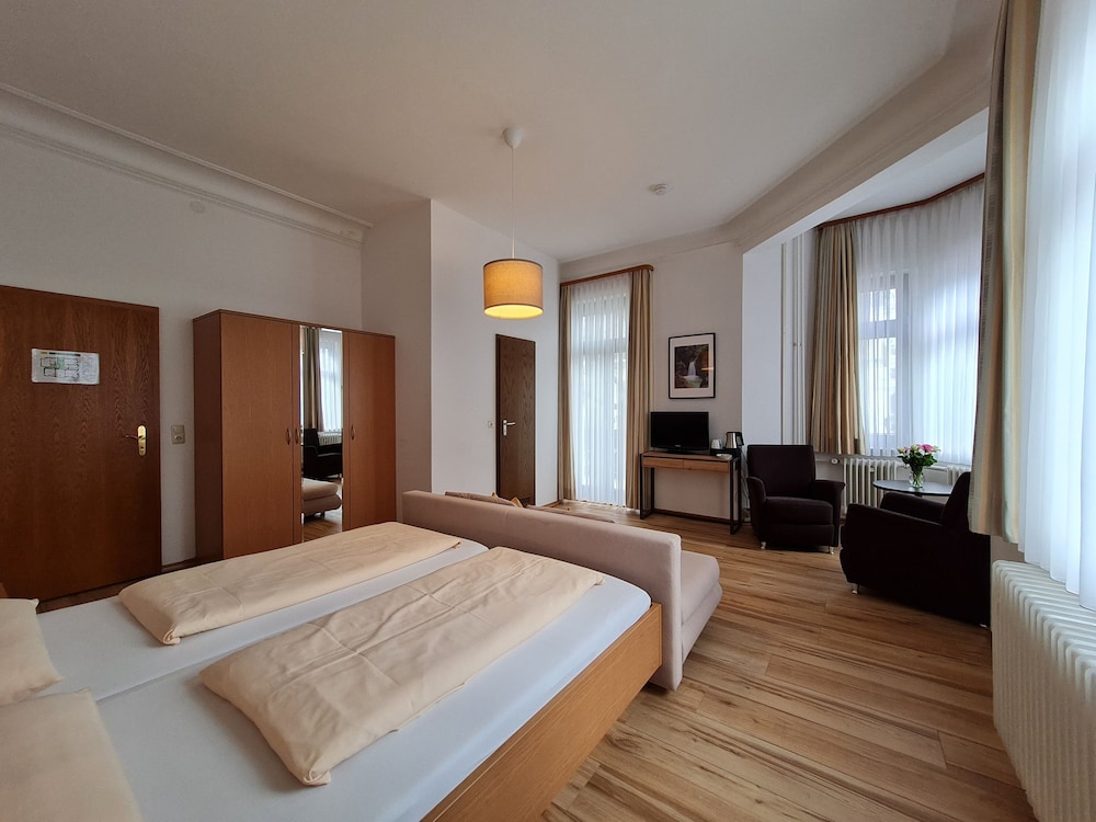 Double Room, Balcony