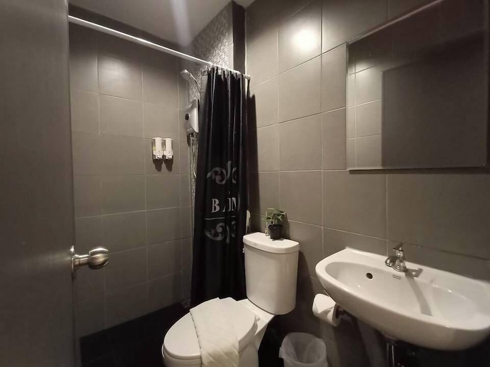Standard Twin Room - Photo 2