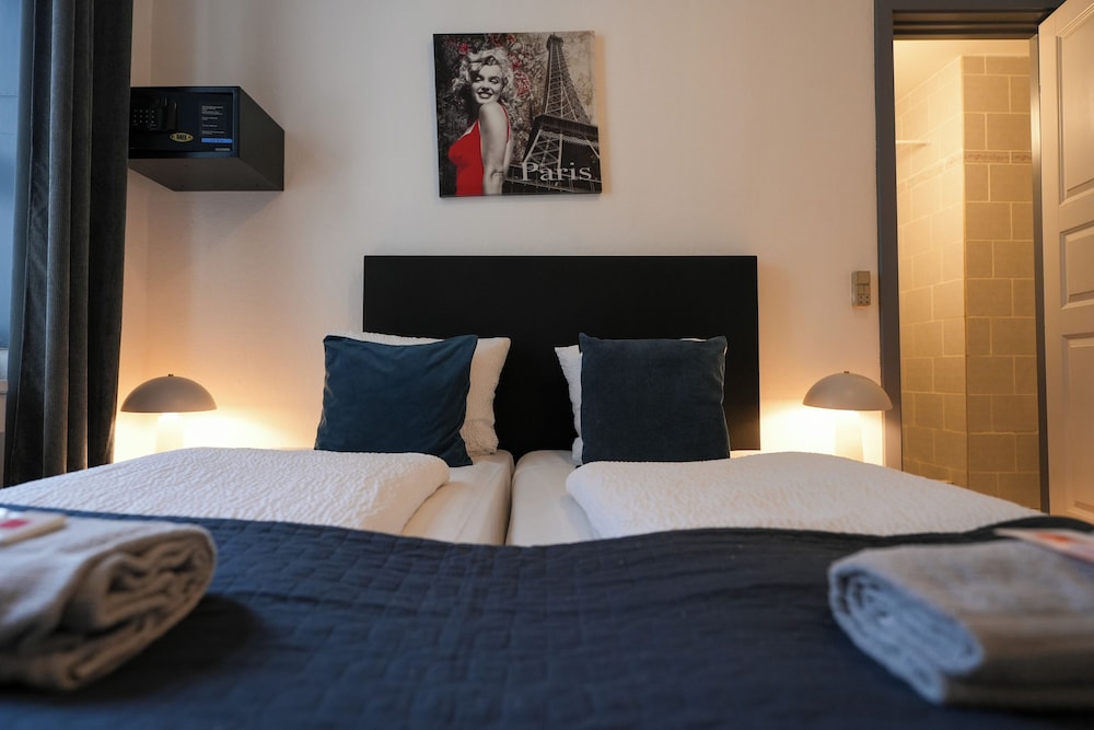 Standard Twin Room photo 3