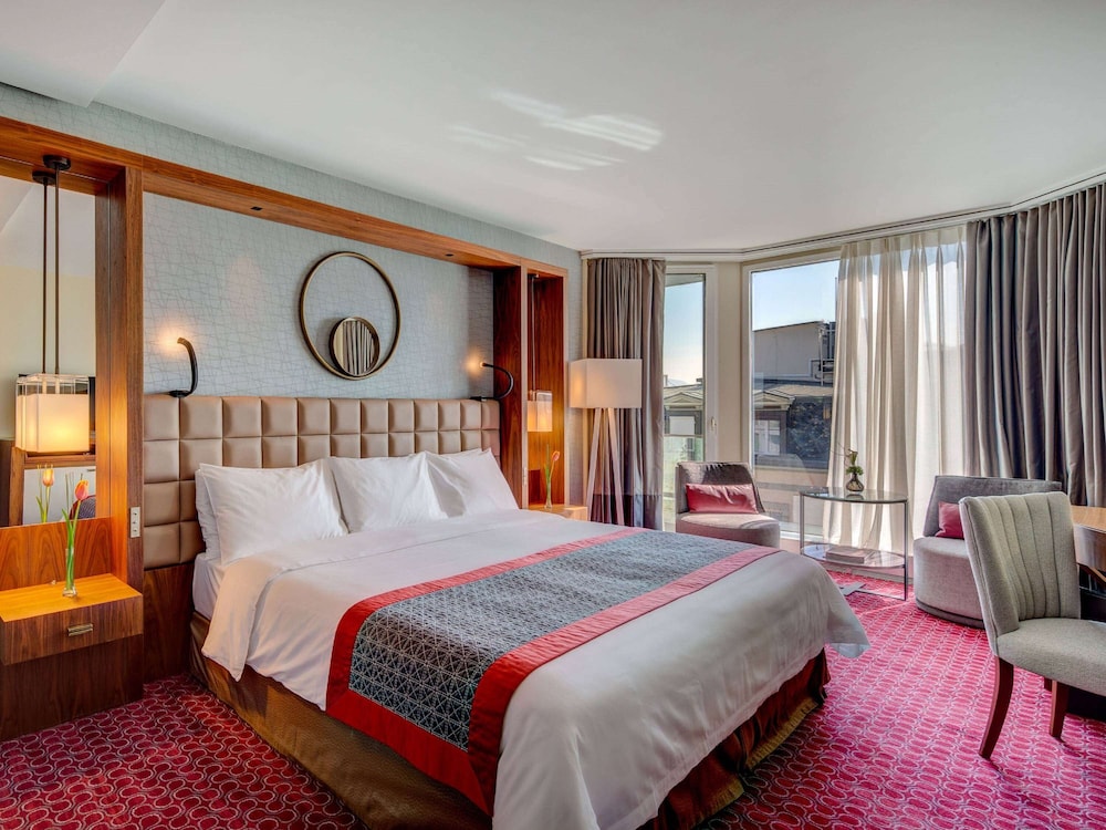 Fairmont, Double Room, 1 King Bed, City View photo 1