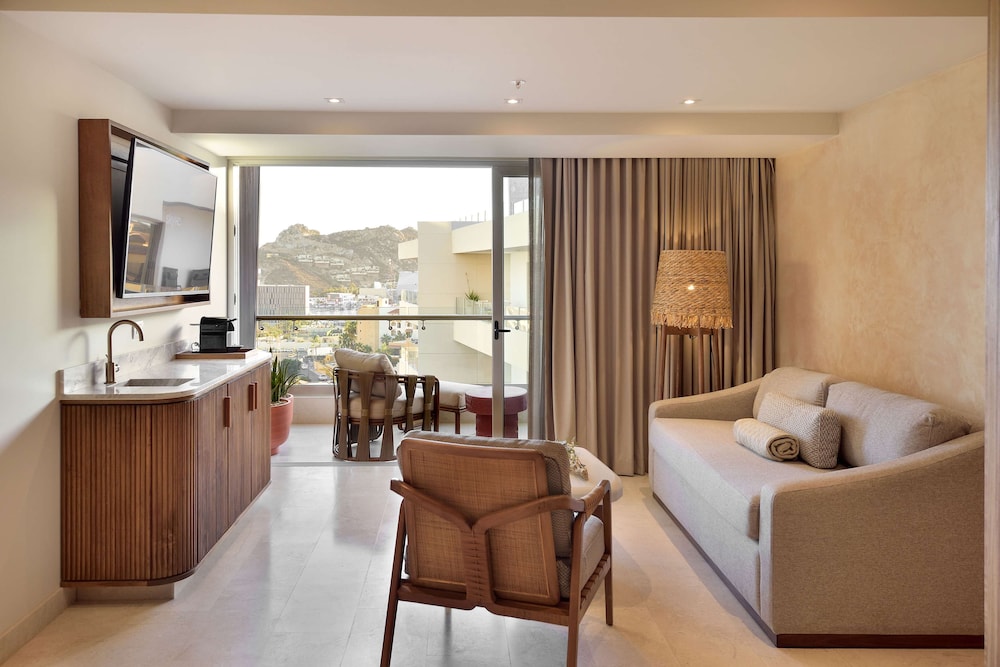 Room, 1 King Bed, Hot Tub (infinity, Sunset View)