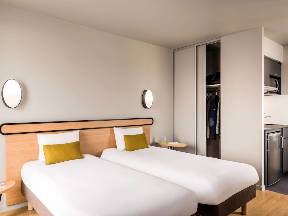 Studio, Multiple Beds photo 1
