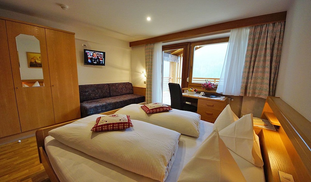 Panoramic Double Room, Garden View photo 1