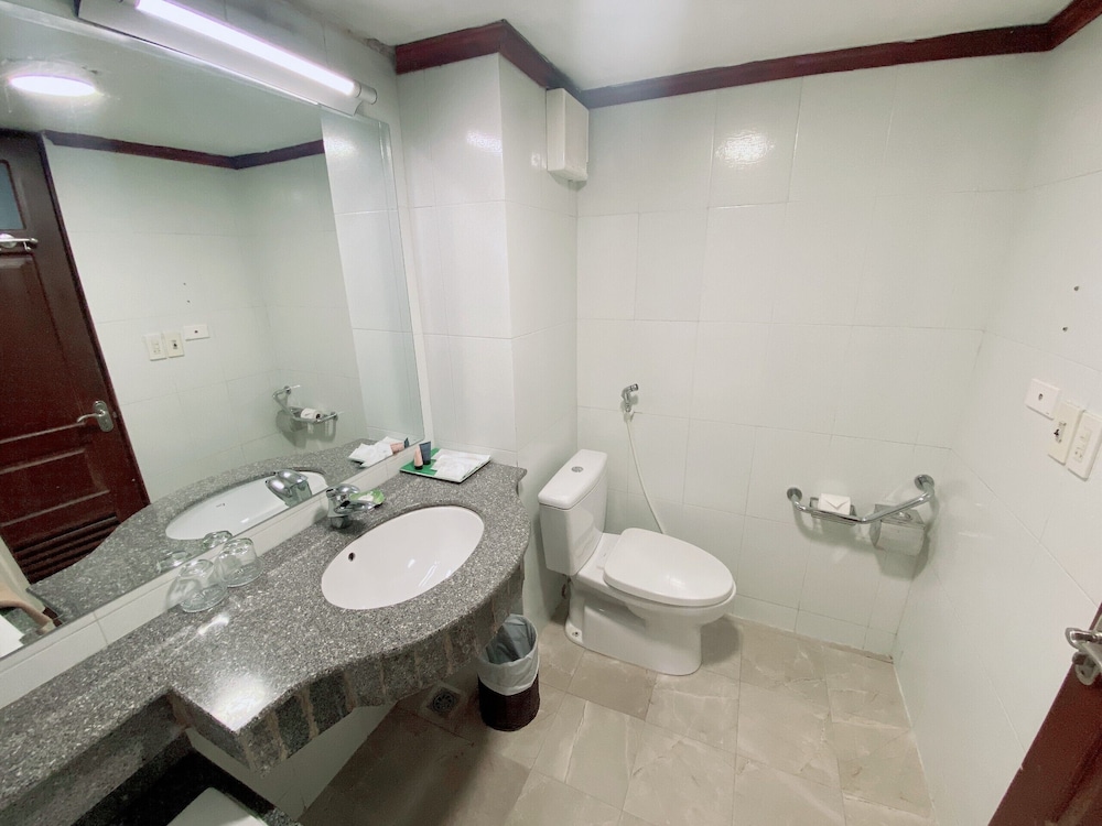 Deluxe Twin Room photo 3
