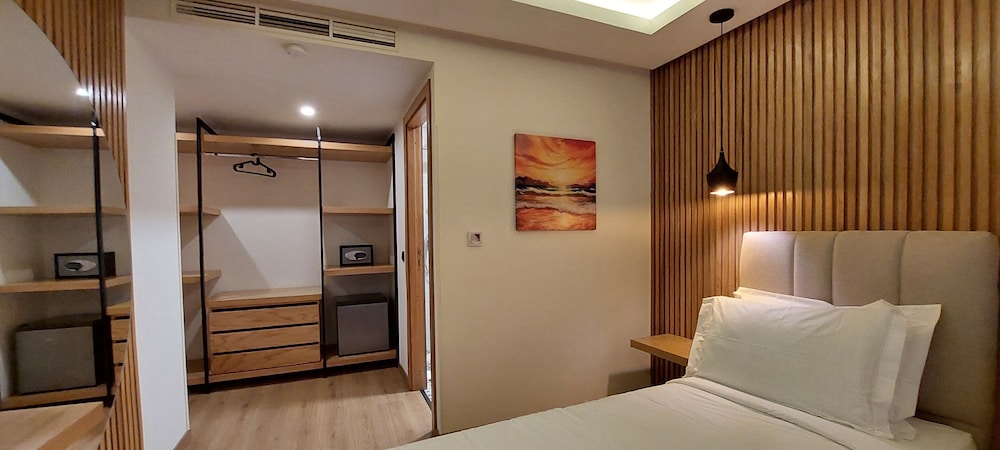 Standard Double Room - Photo 8