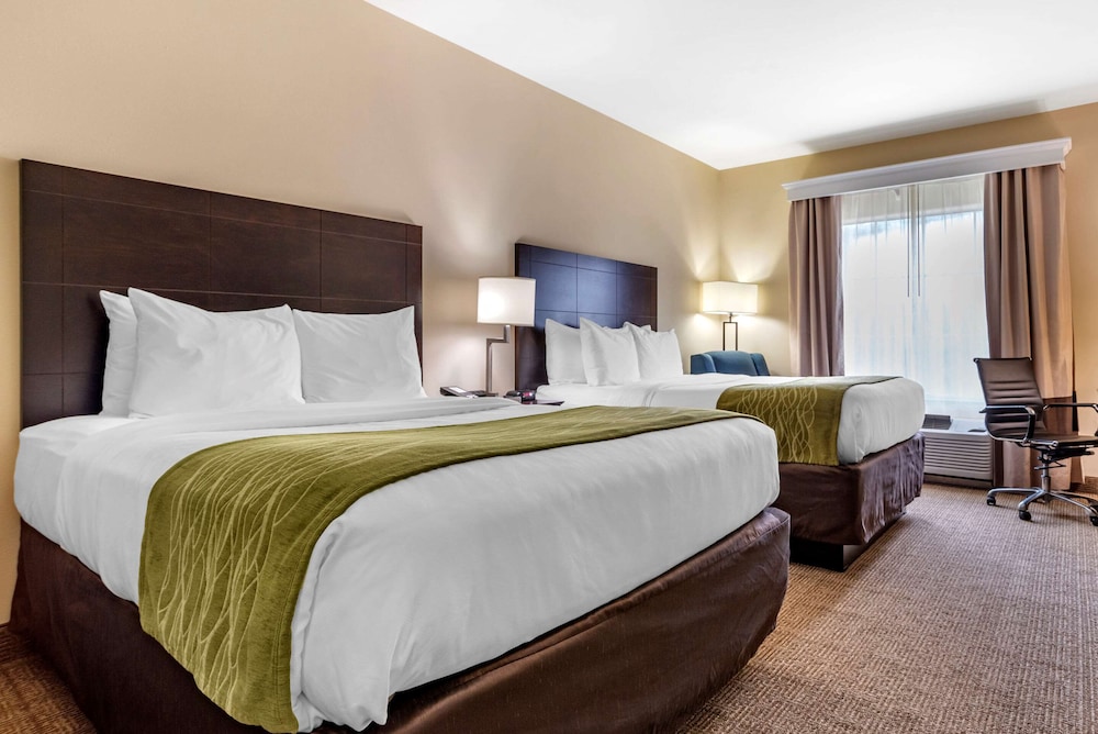 Room, 2 Queen Beds, Accessible, Non Smoking (Efficiency) - Photo 1