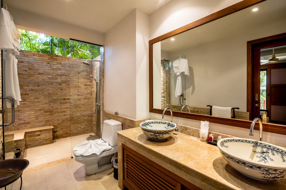 Three-Bedroom Villa with Private Pool and Thai-style Gazebo photo 2