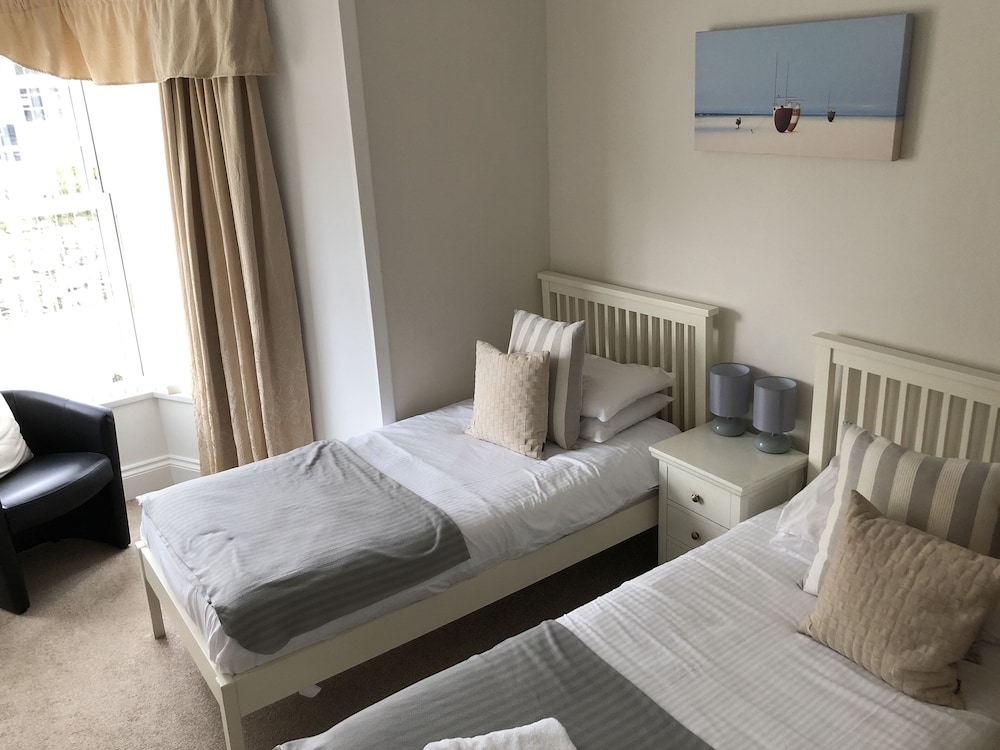 Classic Twin Room, Ground Floor photo 2
