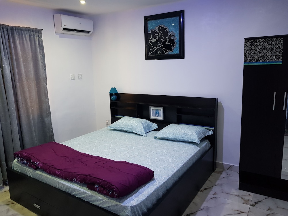 Apartment, 3 Bedrooms, Kitchen photo 2