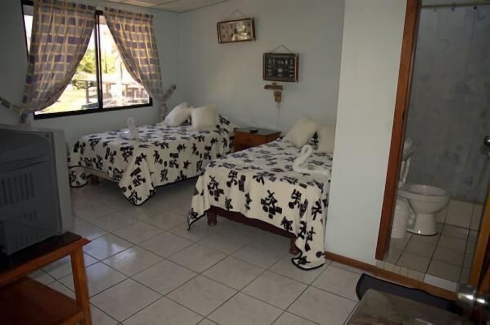 Twin Room, 2 Twin Beds photo 2