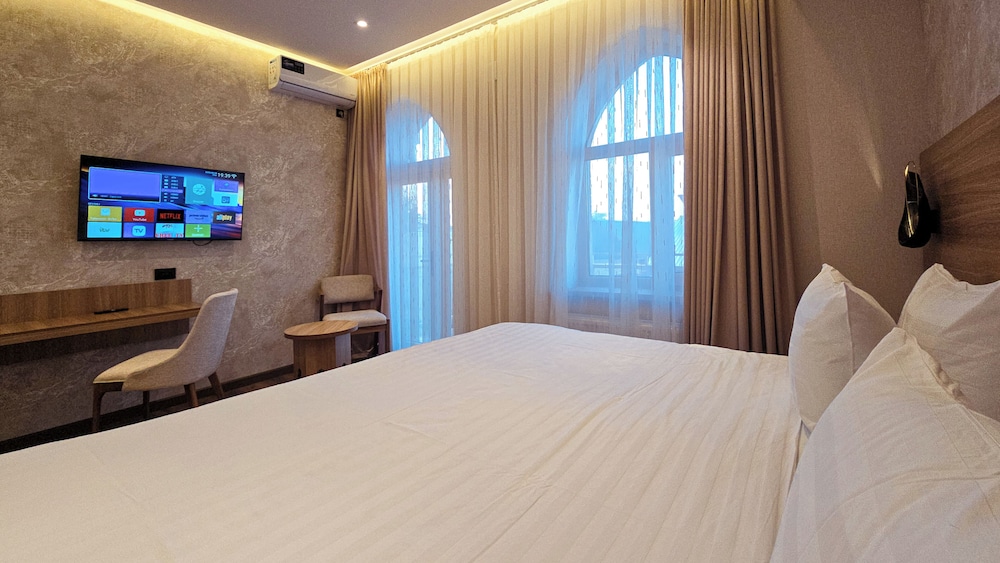 Premium Double or Twin Room, Balcony, City View photo 2