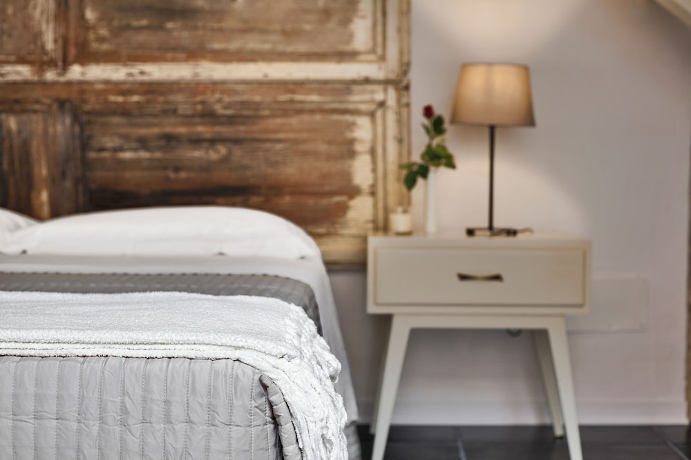 Family Room, Multiple Beds, City View