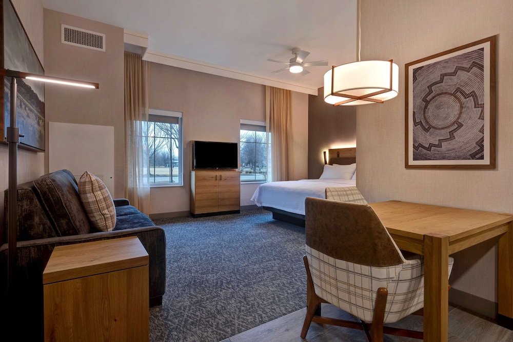 Studio Suite, 1 King Bed, Non Smoking - Photo 4