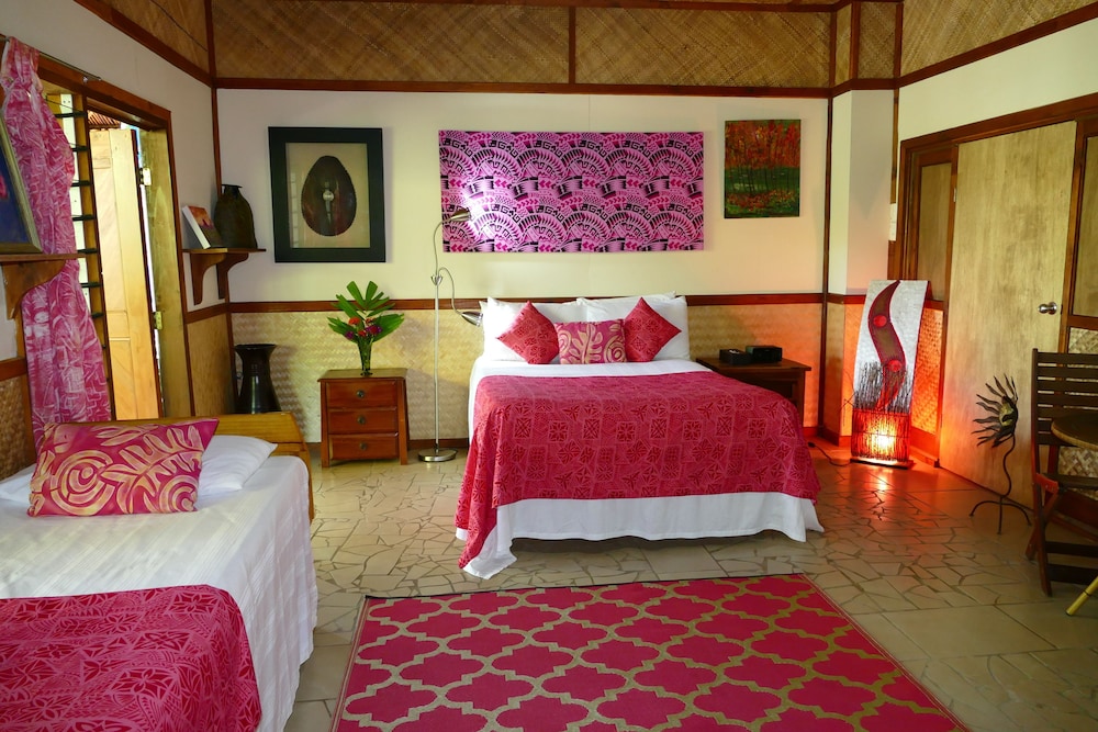 Basic Room (next to reception)