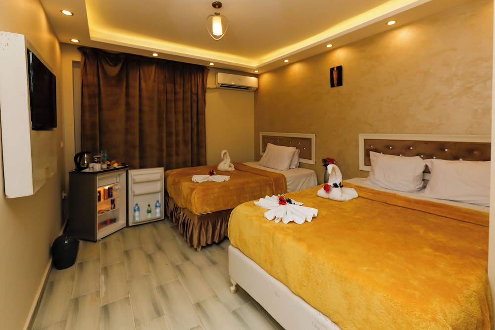 Elite Triple Room photo 2