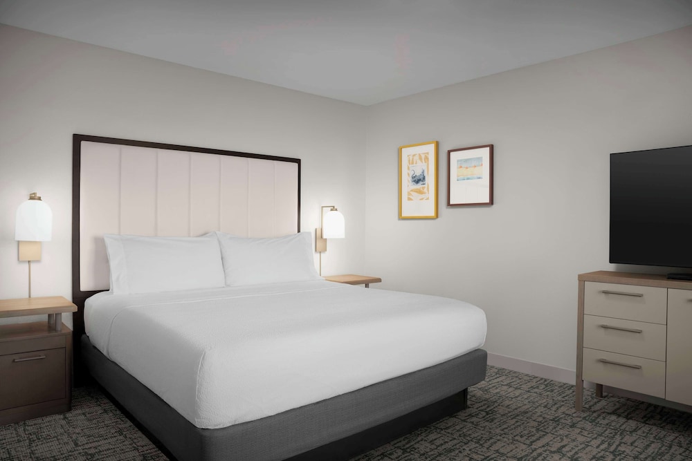 2 Bedroom Suite, 2 King Beds, Balcony photo 1