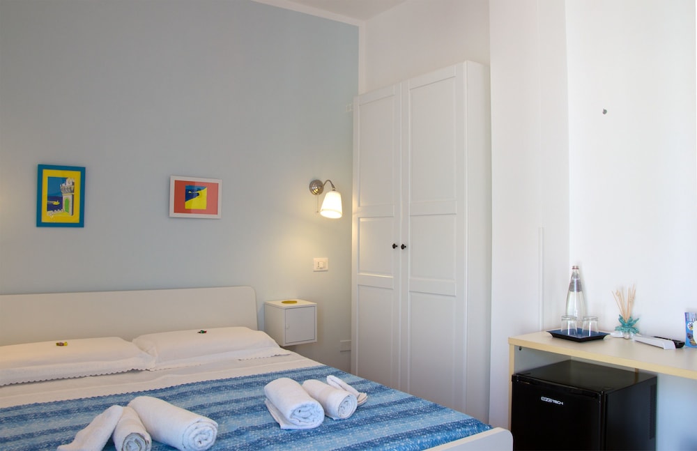 Basic Double Room photo 2