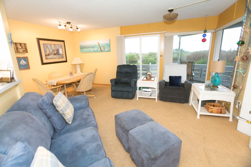Deluxe Room, Multiple Beds, Kitchen, Pool View (1 Bedroom Dlx-Room 214-Pet Friendly) - Photo 16