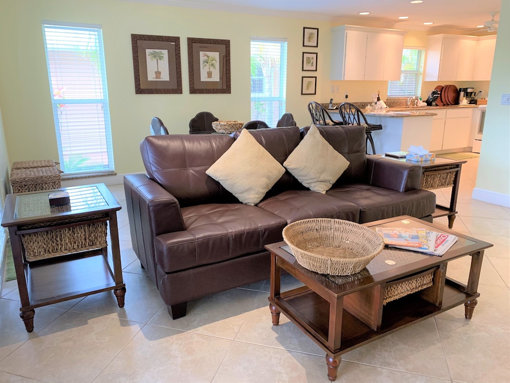 Condo, 2 Bedrooms (225 Sea Escape)