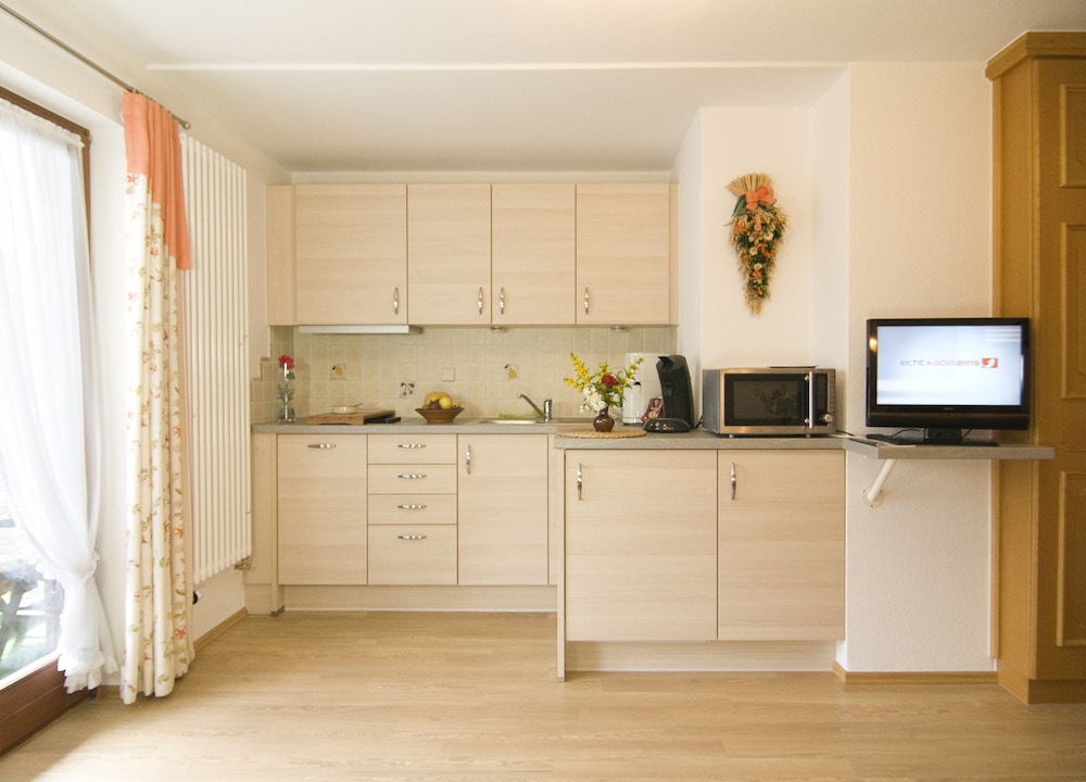 Apartment, 2 Bedrooms, Balcony photo 3