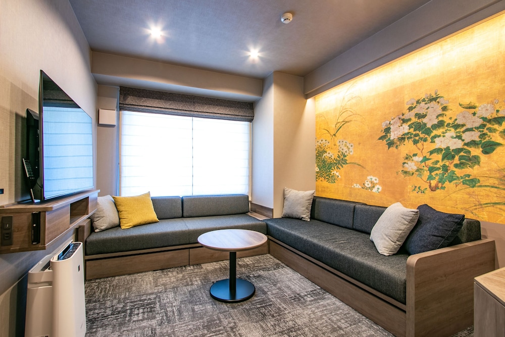Superior Suite 1BR with 4beds, Non Smoking