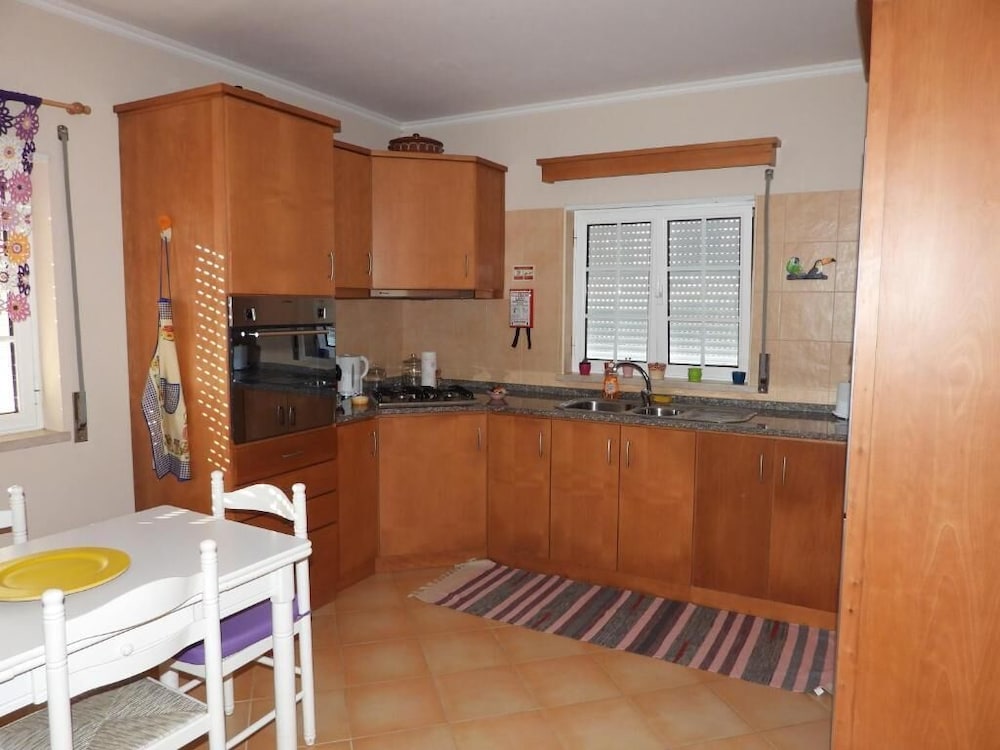 House, 3 Bedrooms photo 2