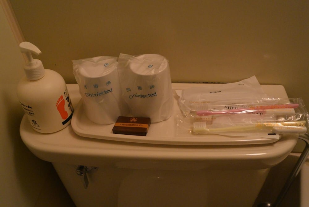 Basic Quadruple Room photo 3