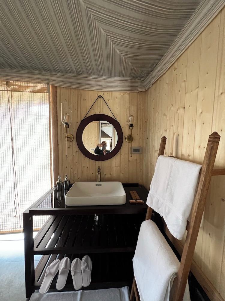Premium Tent, 1 Bedroom, Private Bathroom, Mountain View photo 1