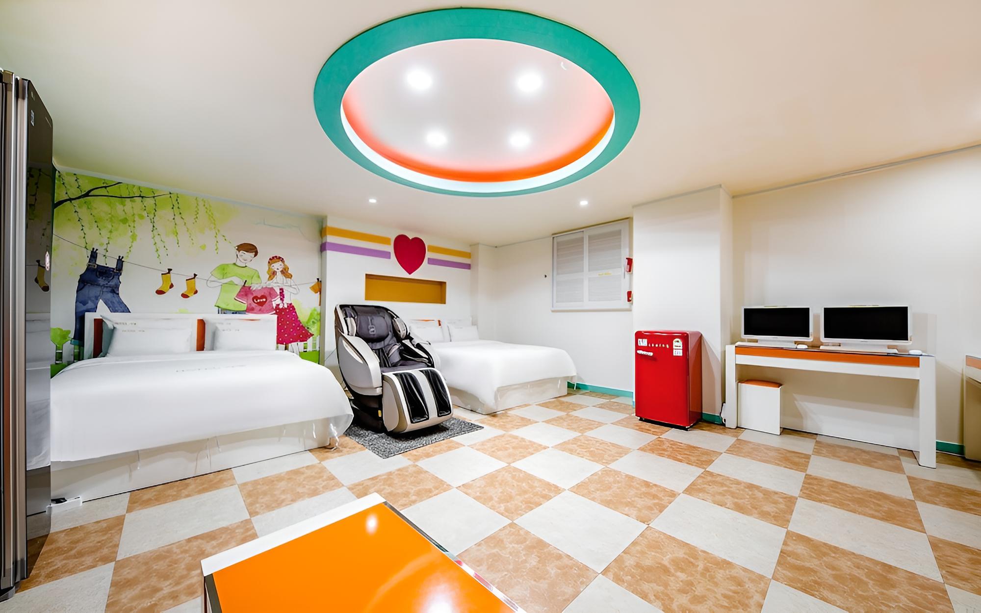 Room (VIP (Styler Massage Chair Air Purifie)