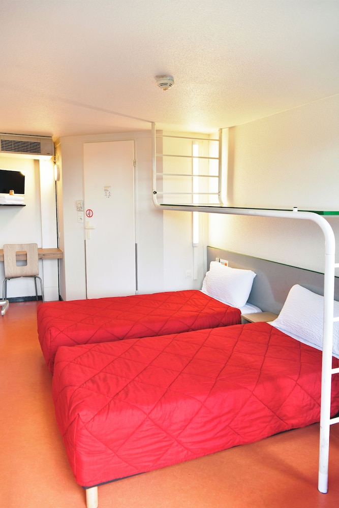 Standard Room, 2 Twin Beds - Photo 3