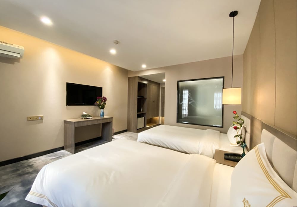 Deluxe Twin Room, Balcony photo 3