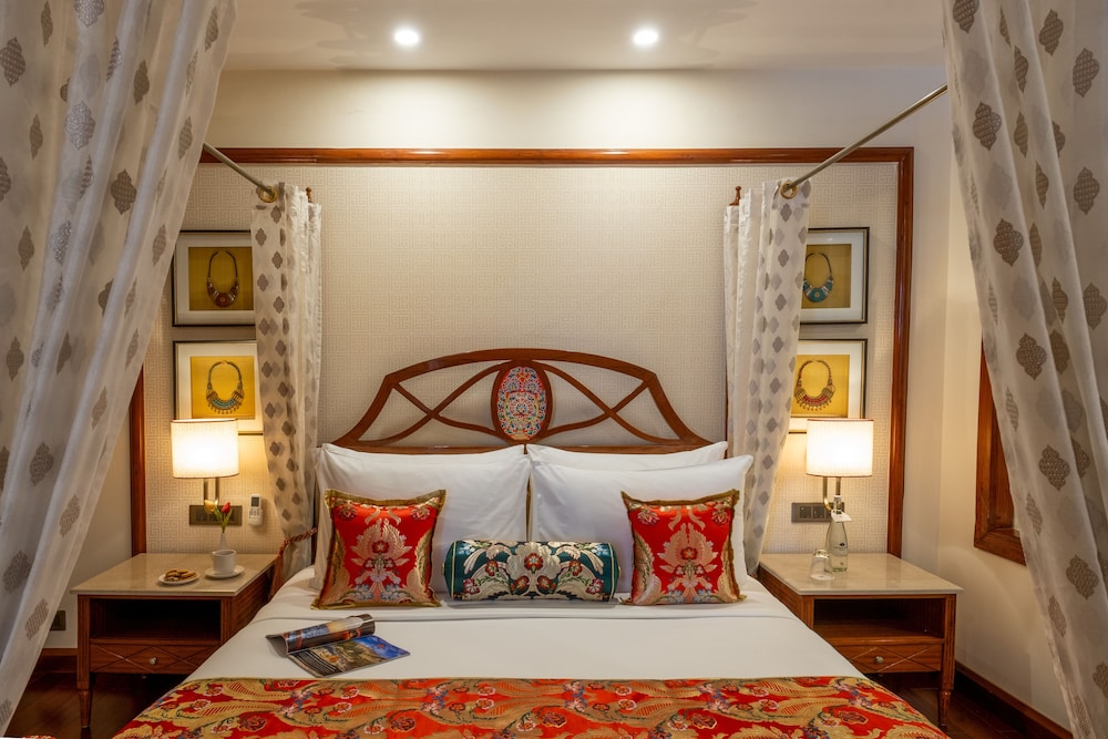 Luxury Suite photo 1