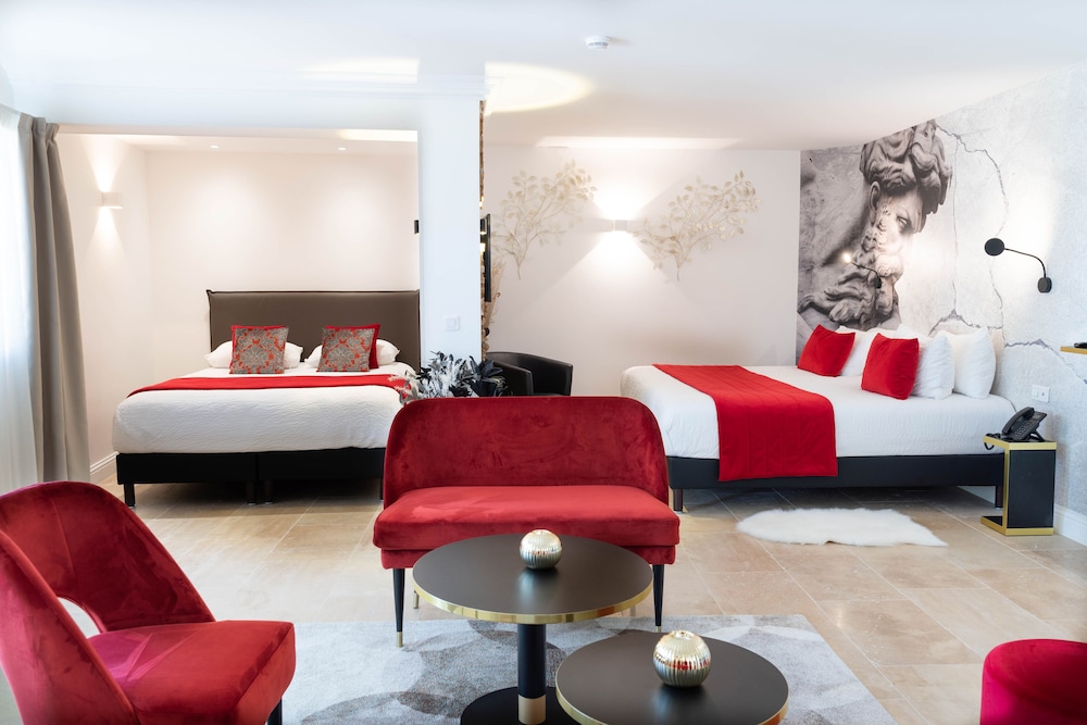 Standard Suite photo 1
