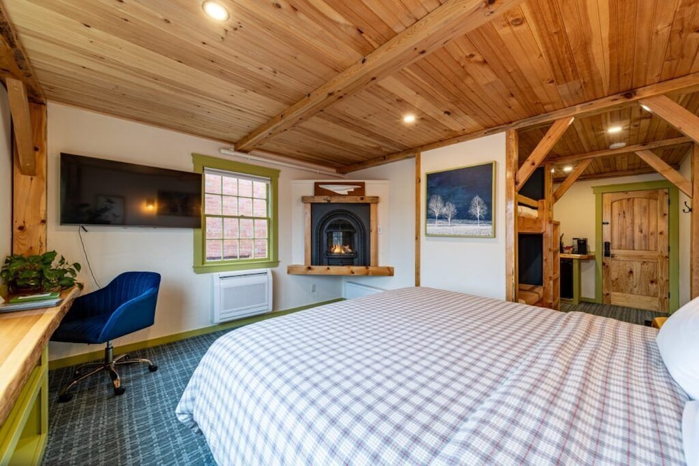 Luxury Single Room, City View photo 1
