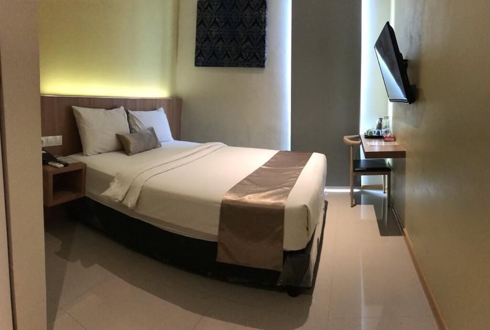Business Room, 1 Queen Bed photo 1