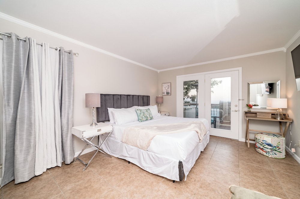 House (4 Bedrooms)
